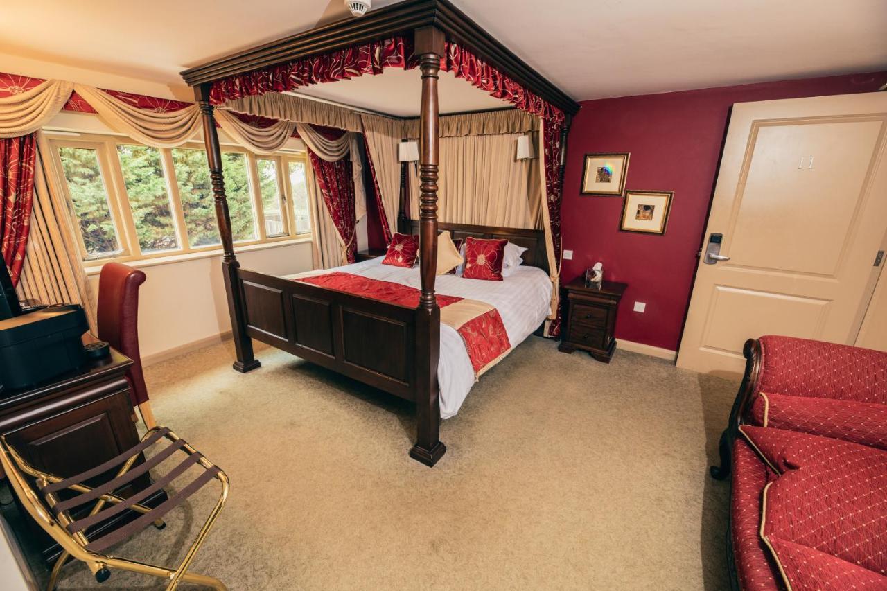 The Auberge Yaxley  Eksteriør billede