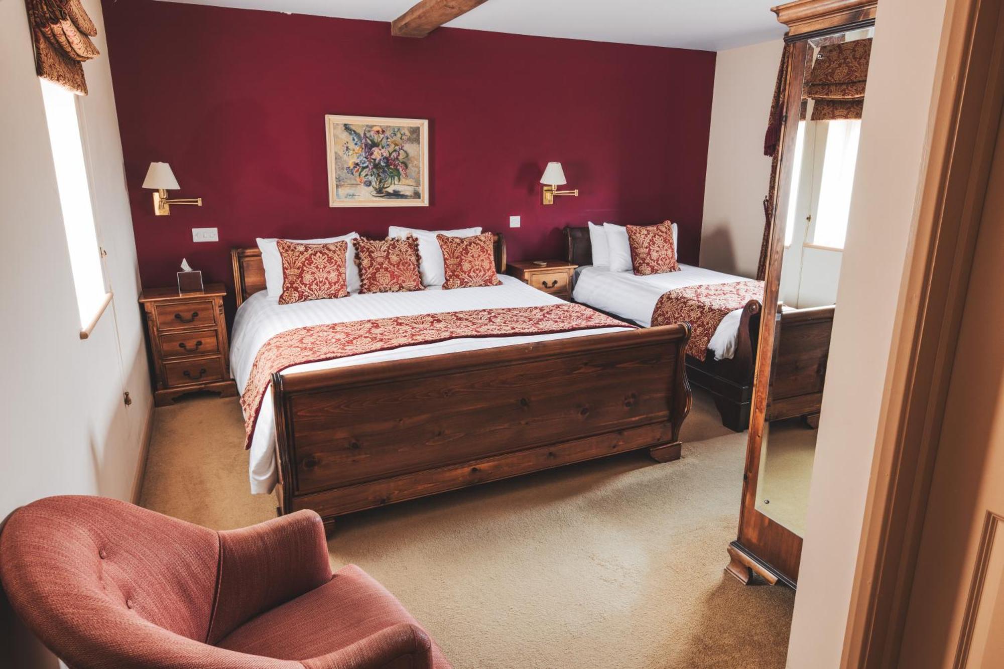 The Auberge Yaxley  Eksteriør billede